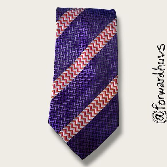 Holland & Sherry London 1836 Necktie – Bold  Luxury in 100% Silk - Picture 3 of 9